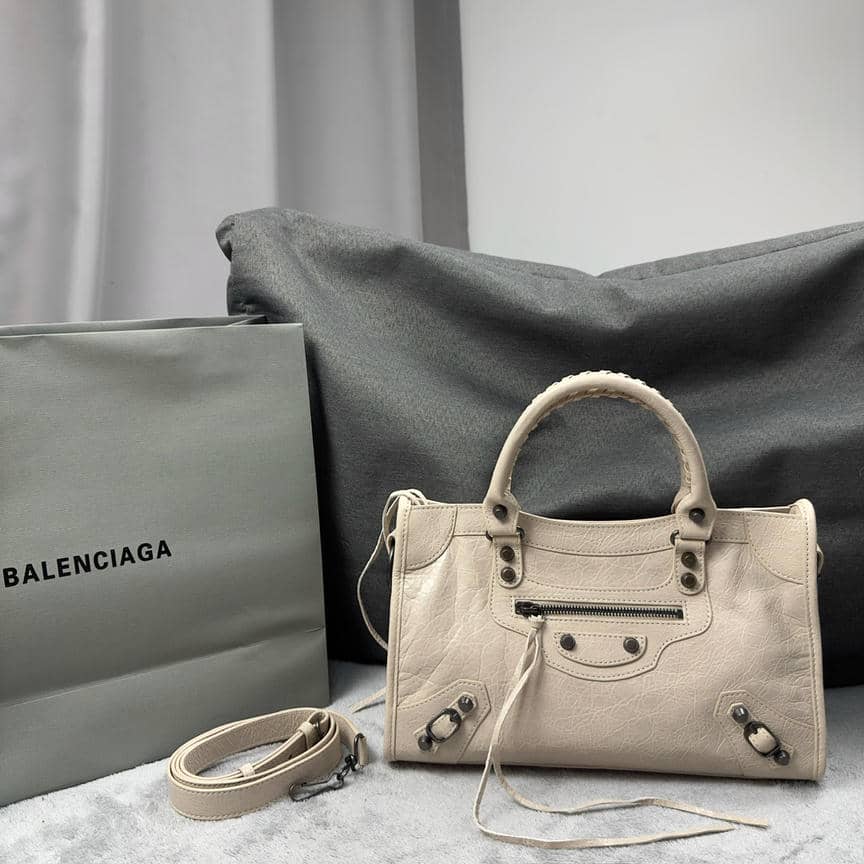 Moto Bag Cracked Leather-4